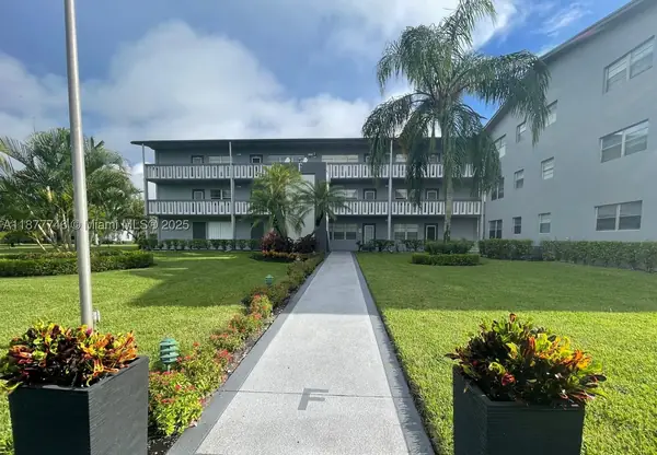 Suffolk at Century Village (251 S Suffolk F) in Boca Raton, Florida