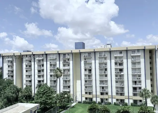 Yolanda Villas in Miami, Florida