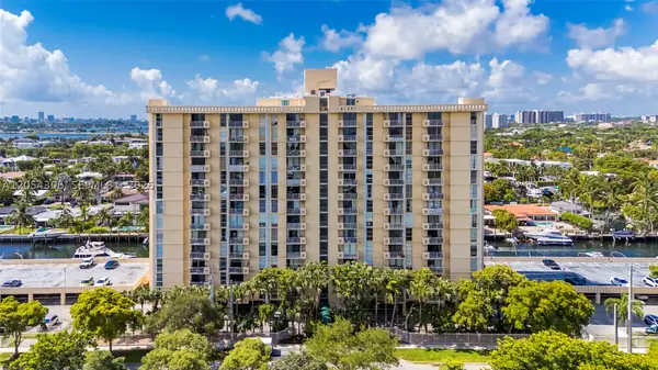 Vecino Del Mar, North Miami