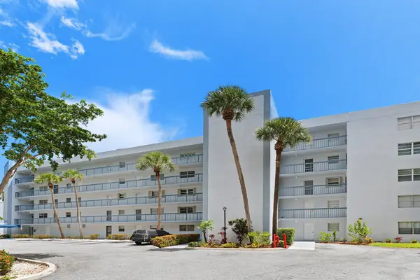 Boca Teeca 9 in Boca Raton, Florida