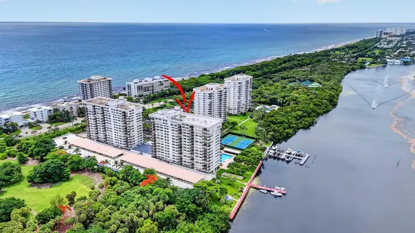 Boca Towers in Boca Raton, Florida