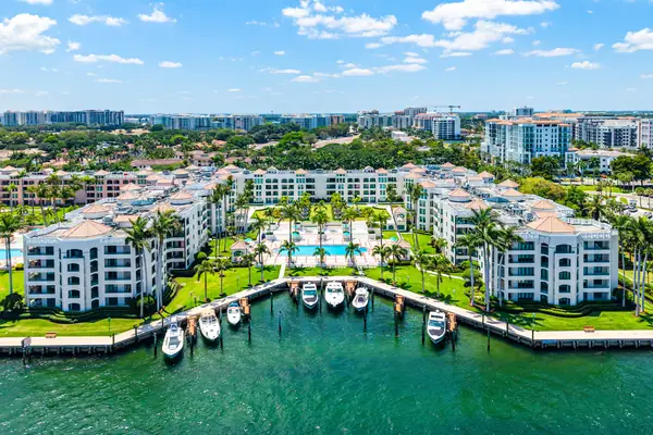 Mizner Court in Boca Raton, Florida