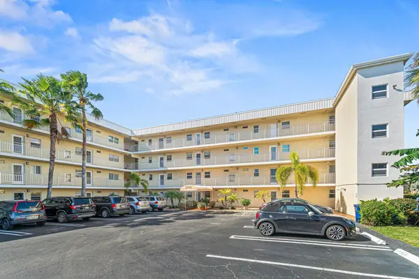 Village Royale on the Green, Boynton Beach