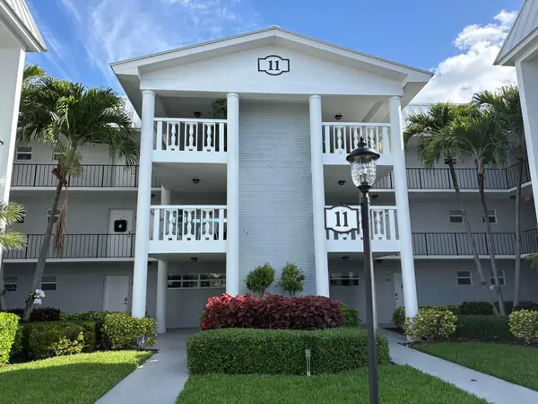 Colonial Club (32 Colonial Club), Boynton Beach