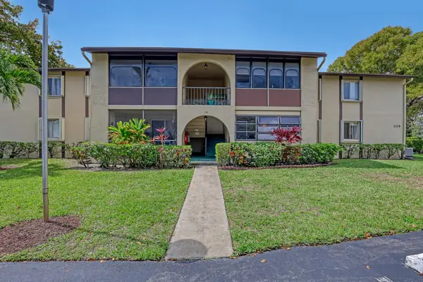 Pine Ridge III, Lake Worth
