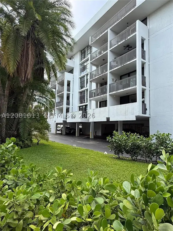 Key Biscayne One Hundred in Key Biscayne, Florida