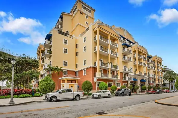 Colonnade at Dadeland SW in Miami, Florida