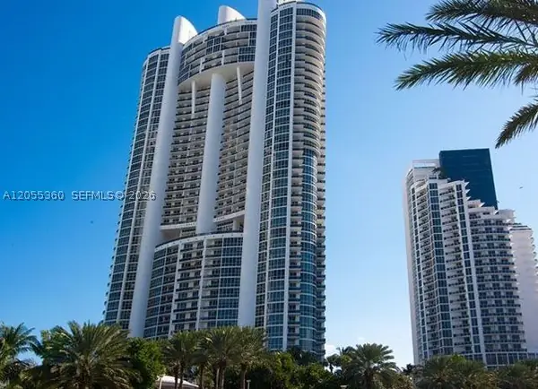 Trump Palace in Sunny Isles Beach, Florida
