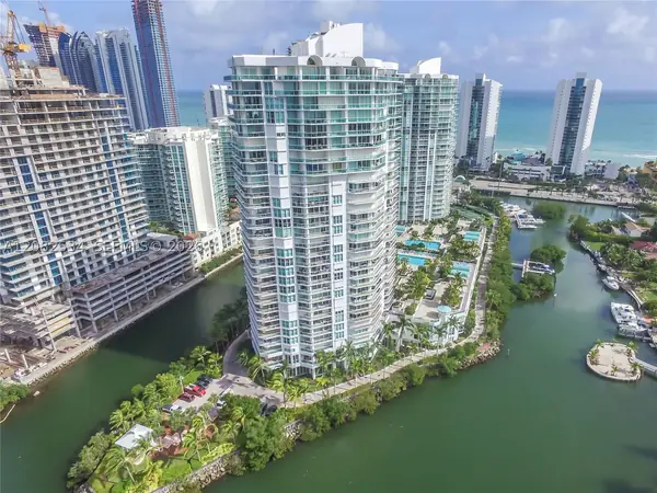 Oceania V in Sunny Isles Beach, Florida