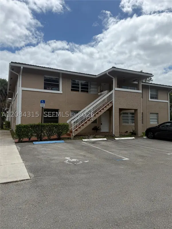 Lakewood Village in Coral Springs, Florida