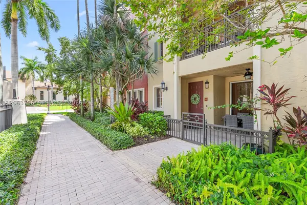 Villa Biarritz in Sunrise, Florida