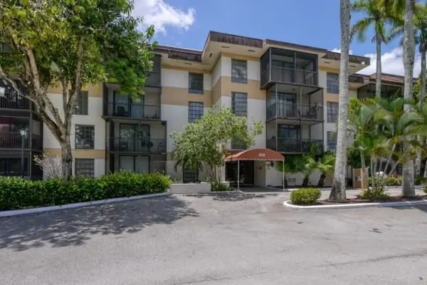 Inverwood Condo in Lauderhill, Florida