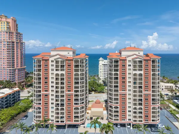 Vue in Fort Lauderdale, Florida