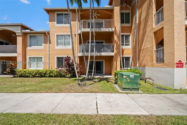 Courtyards at Davie, Davie