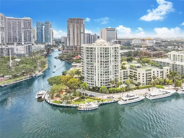 Esplanade on the New River in Fort Lauderdale, Florida