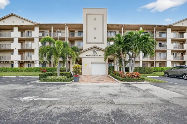 Suffolk at Century Village (13705 SW 12th St) in Pembroke Pines, Florida