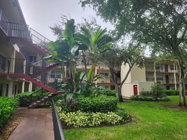New Hampton at Century Village (200 SW 132nd Way) in Pembroke Pines, Florida