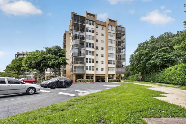 Park Place One in Pembroke Pines, Florida