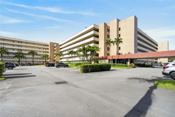 Hollybrook Golf (8900 Washington Blvd) in Pembroke Pines, Florida
