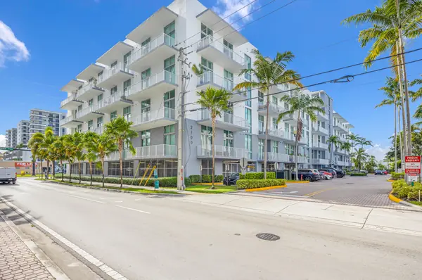 The Lofts at Hollywood Station