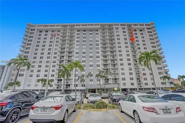 Plaza Towers South