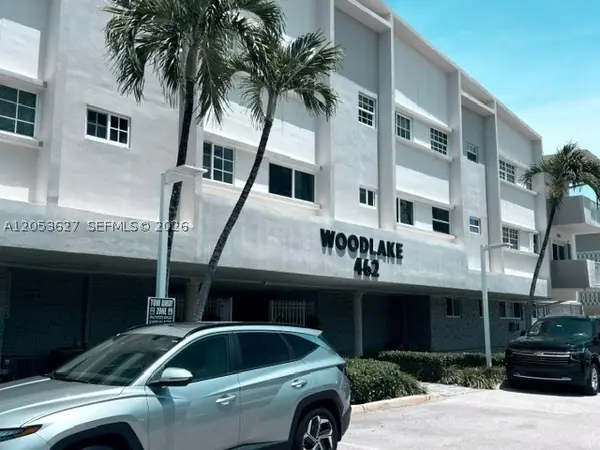 Woodlake Apartments