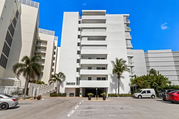 Horizon East in South Palm Beach, Florida