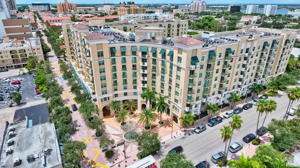 610 Clematis in West Palm Beach, Florida