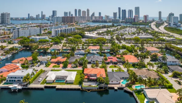 Invertir en bienes raíces en Miami