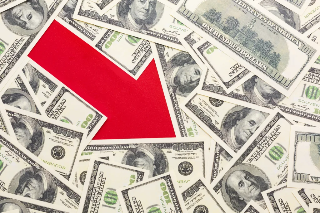 Dólar en Colombia a la baja